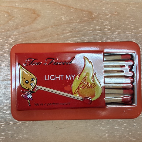 bundle of 4 too faced mini palettes - Picture 5 of 10